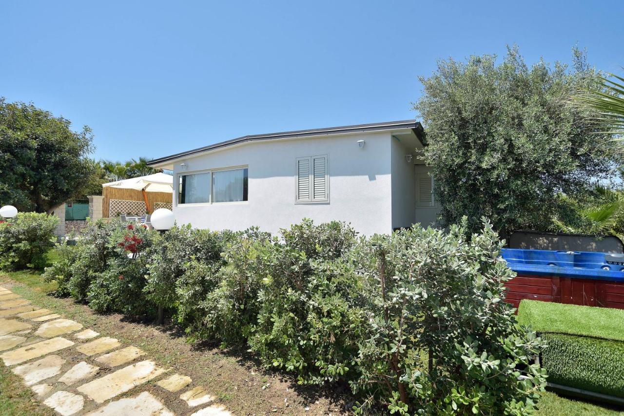 Casa Con Accesso Al Mare Lägenhet Santa Maria Del Focallo Exteriör bild